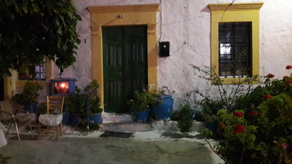 Orelia Cretan Deluxe Apartments Kamilári Kültér fotó